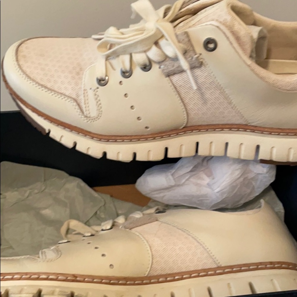 Shoe Sneakers